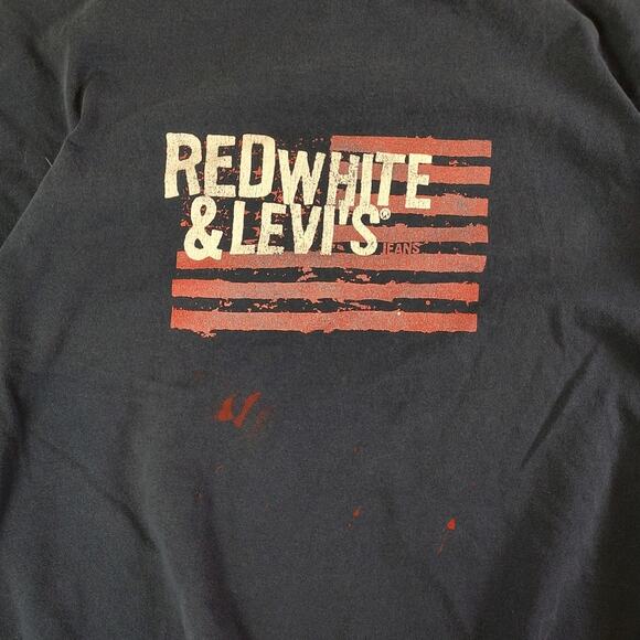 VTG Y2K Levis "Red white & Levis" distressed casual tshirt mens Large - Picture 3 of 8